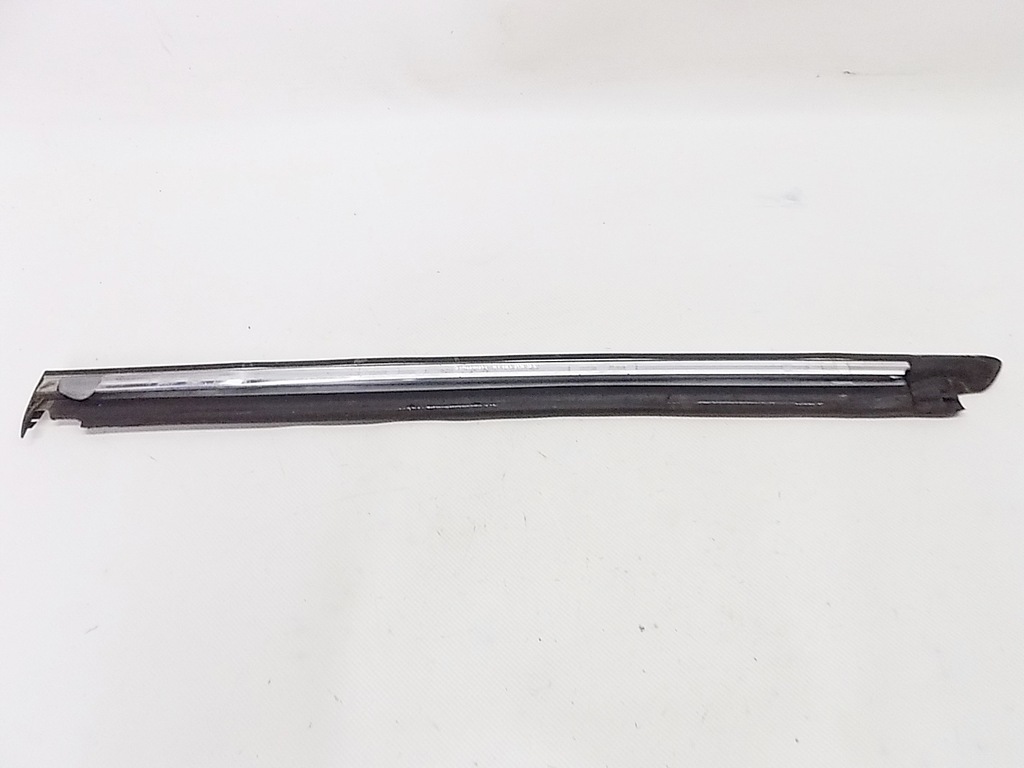фото №2, Молдинг стекло кузовной левая mercedes r w251