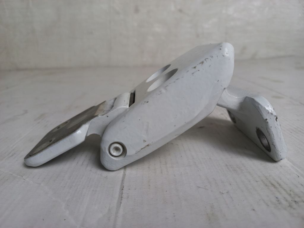 фото №2, Sprinter 907 петля задні двері задня задній