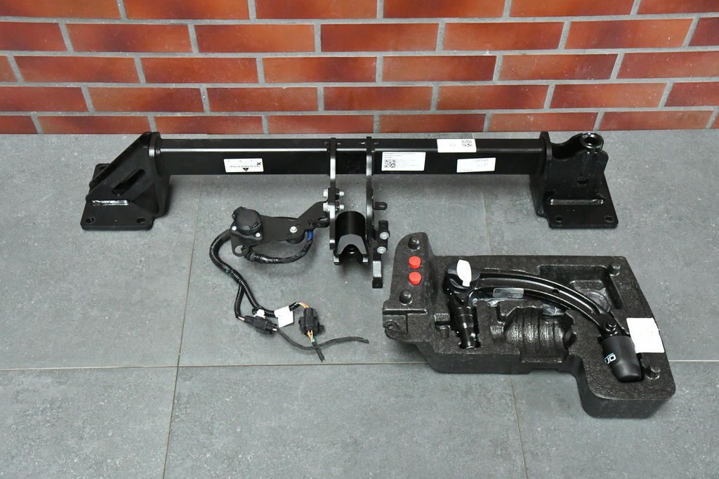 фото №1, Hak буксировочный mini cooper j05 20km!