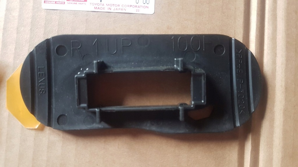 фото №4, Заглушка распылителя лампа lexus ux 2021 rok 1j7