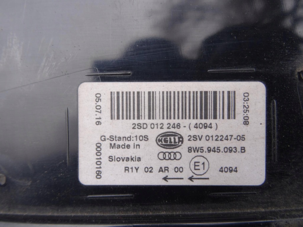 Audi a4 b9 8w5 седан sline 15-19 фара фари led задні комплект правий ліва oem Доставка