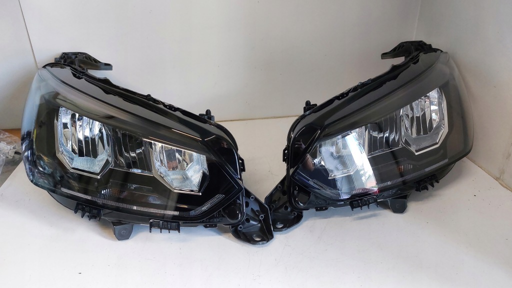 фото №1, Лампа przo передня ліва права peugeot 208 2008 ii europa оригінал