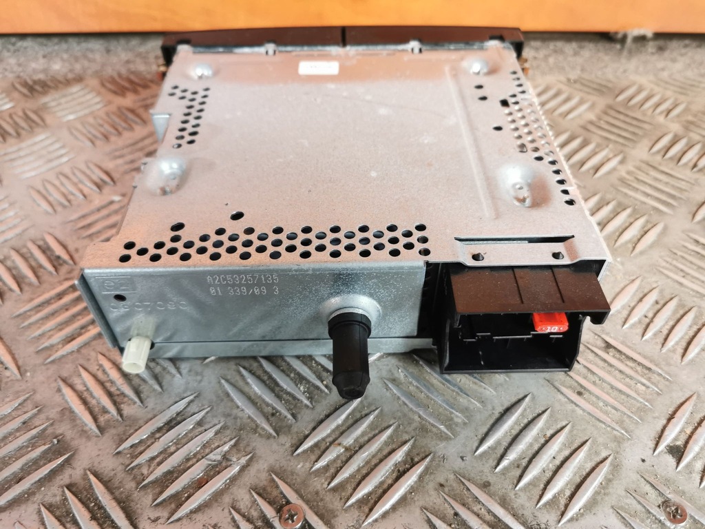 фото №3, Citroen ds3 оригінальний номер радіо 96662669xt