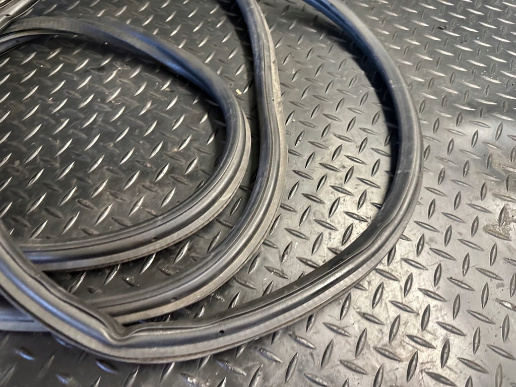 фото №8, Прокладка перегородка двигуна audi a8 d4 4.2 tdi cds 4h0823731d