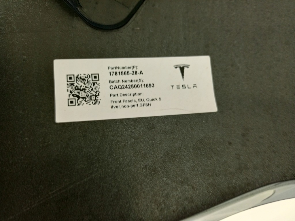 Tesla model 3 рестайлинг  highland 2023- бампер перед передний 1781565-28-a Недорого