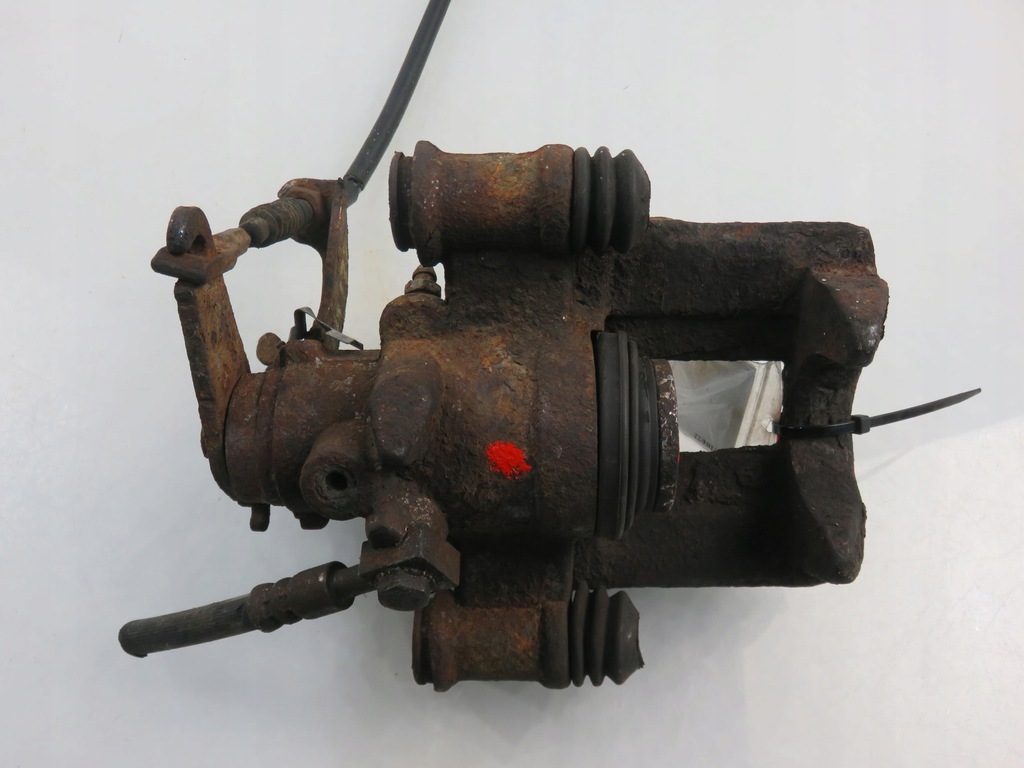 фото №7, Суппорт правый задняя nissan cabstar maxity 2.5 2006-2013