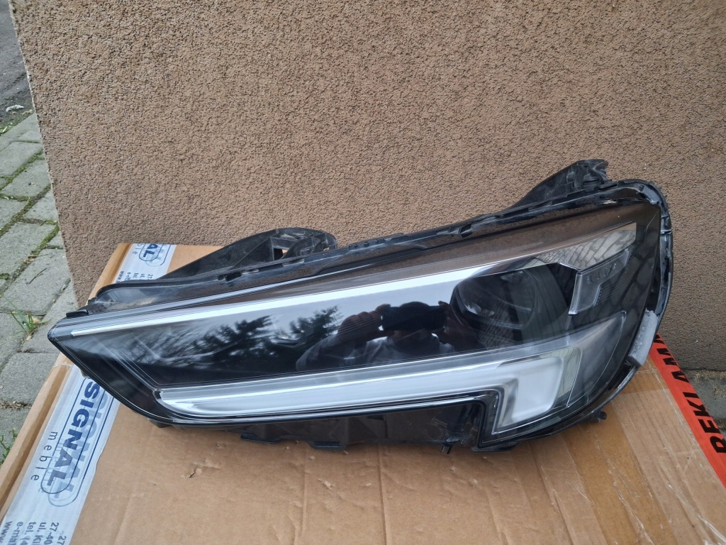 Купити Opel insignia b рестайлінг  2020- фара перед full led 39136835 ліва