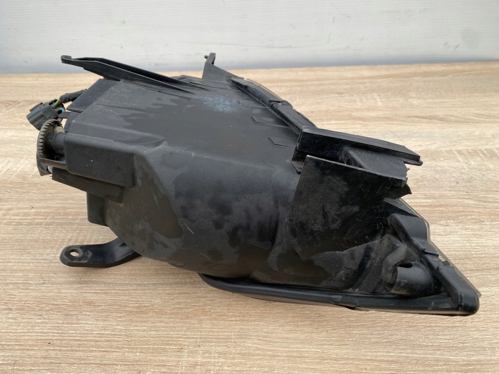 Фара фара правий перед mazda 2 2 1 5d hb + вкладиш - 3m71-13w029-ag в Україні