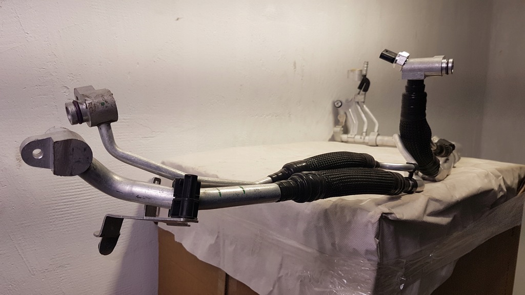 фото №9, Труба шланг кондиціонера porsche taycan 9j1