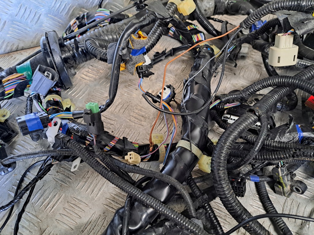 фото №7, Ford ranger 2019 r 3.2 tdci електропроводка відсік двигуна