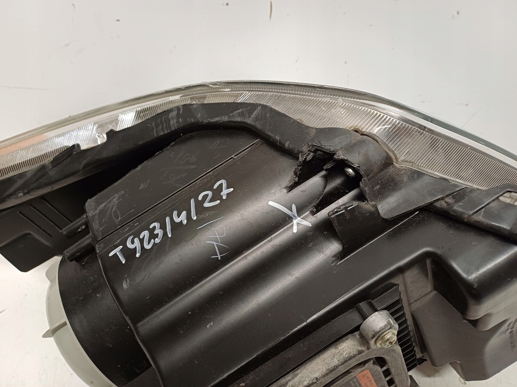 фото №13, Suzuki baleno 2 ii 15- лампа права перед ксенон led