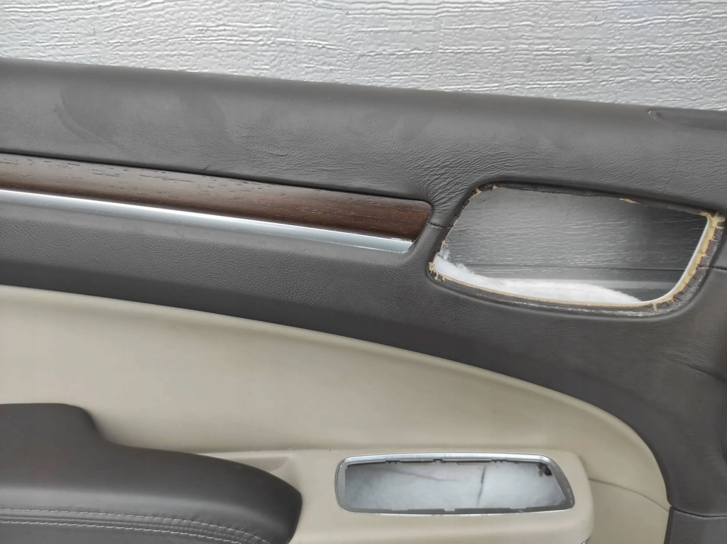 фото №10, Обивка обшивка дверь перед левый chrysler 300c ii lancia thema