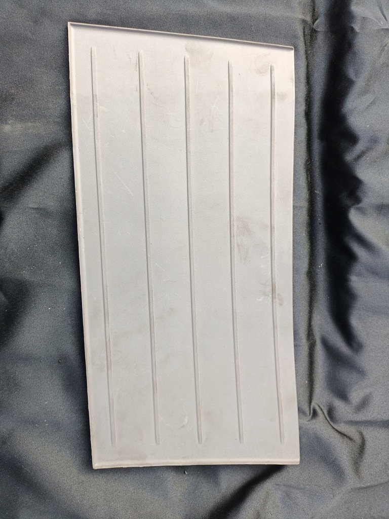 фото №1, Обшивка бардачка scania r s резиновый элемент 2221151