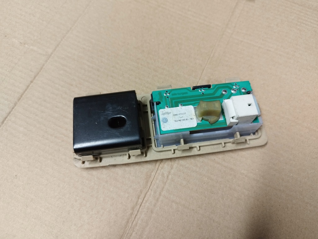 фото №7, Лампа стельовий vw touareg кронштейн