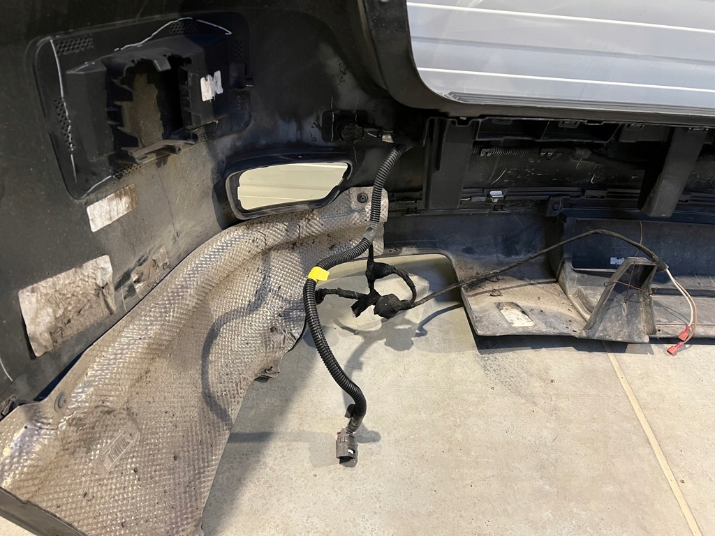 фото №10, Бампер задний jeep grand cherokee pdc