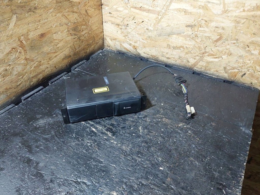 фото №5, Чейнджер дисків cd volkswagen passat b5 3b0035111b