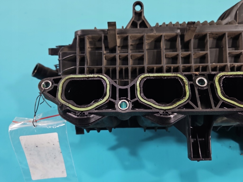 фото №12, Коллектор всасывающий vw polo v 6r 1.2 16v 04e129711e