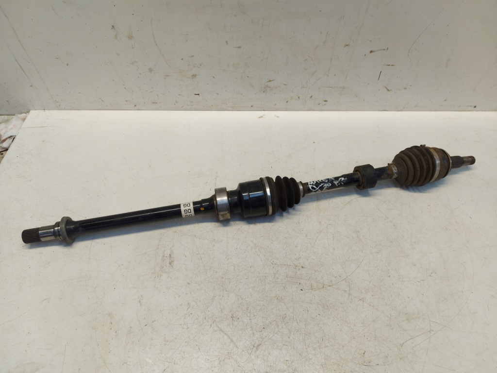 Купити Mazda cx30 привідний вал правий перед