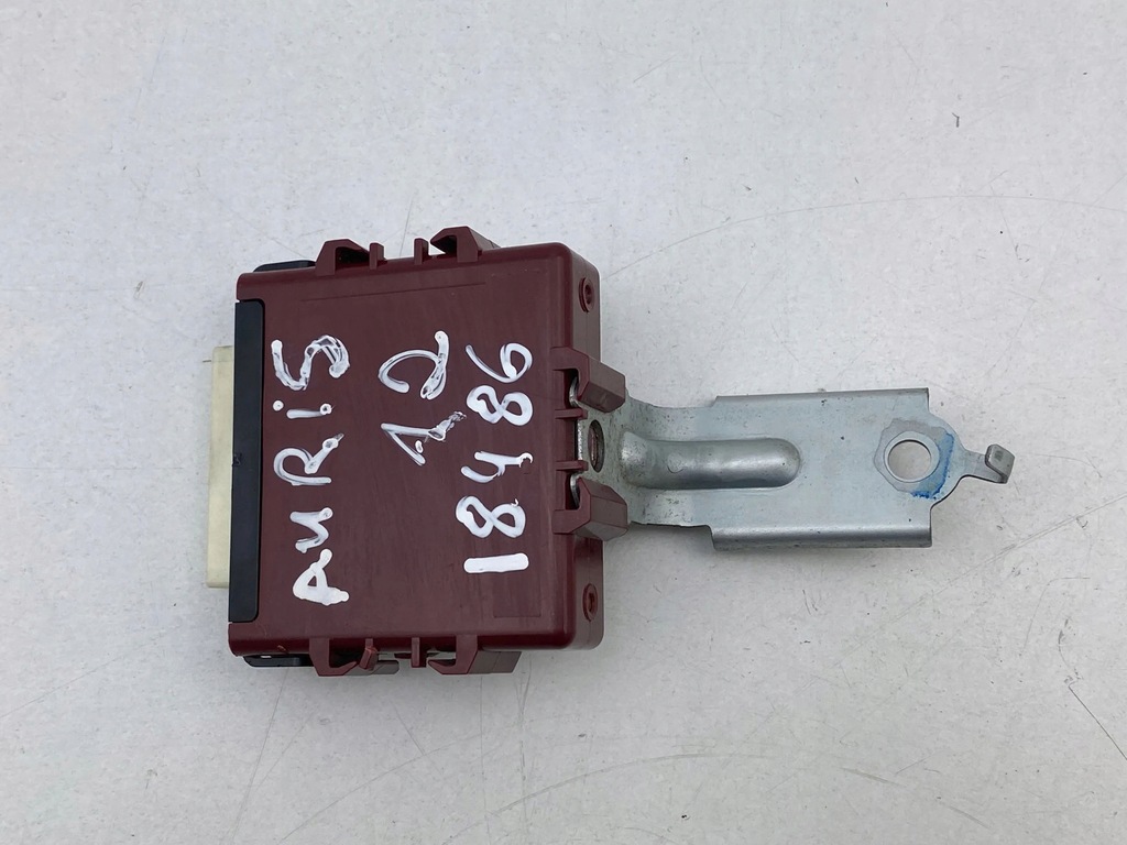 фото №7, 2010 toyota verso блок управления / модуль света lcm 8996064010