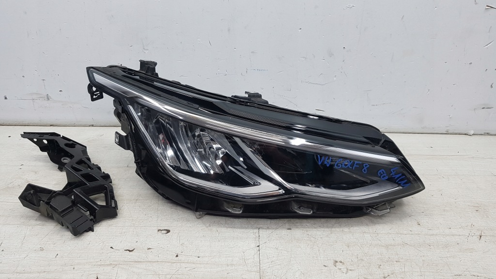 фото №1, Vw golf 8 viii лампа правый перед направляющая eu