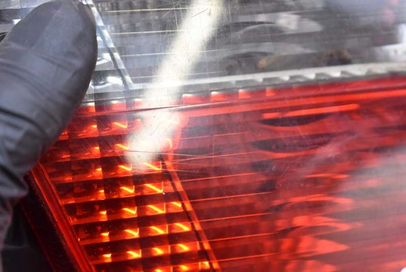 фото №9, Лампа ліва задня задня mitsubishi carisma hb lift 99-04