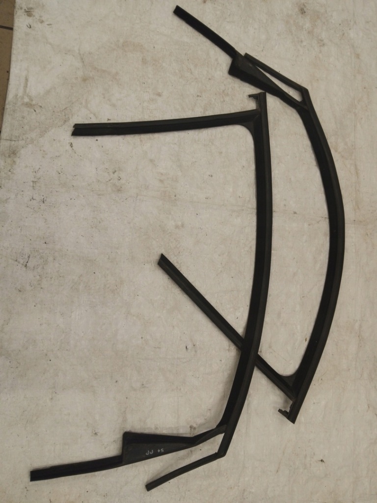 фото №1, Vw golf 5 прокладка дверь 5m0837431a 5m0837432a