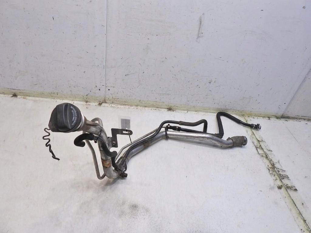 фото №1, Заливная горловина труба топлива volvo v70 iii 2.0 f