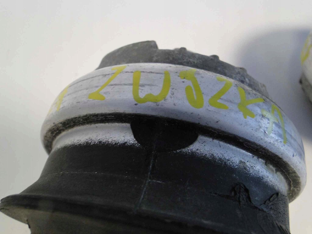 фото №6, Mercedes slk slc r172 172 подушка двигателя l/p