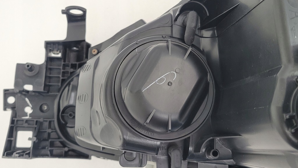 фото №12, Лампа права звичайна лінза перед mazda 3 iii bm 2013- 10 pin