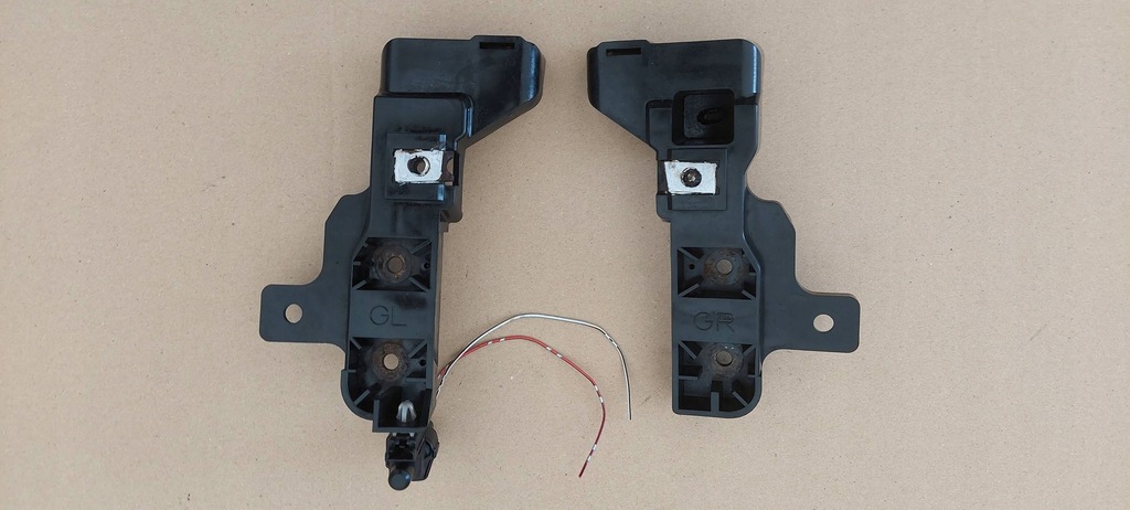 фото №1, Кронштейны бампера перед l+r peugeot 4007 6400b152 6400b151