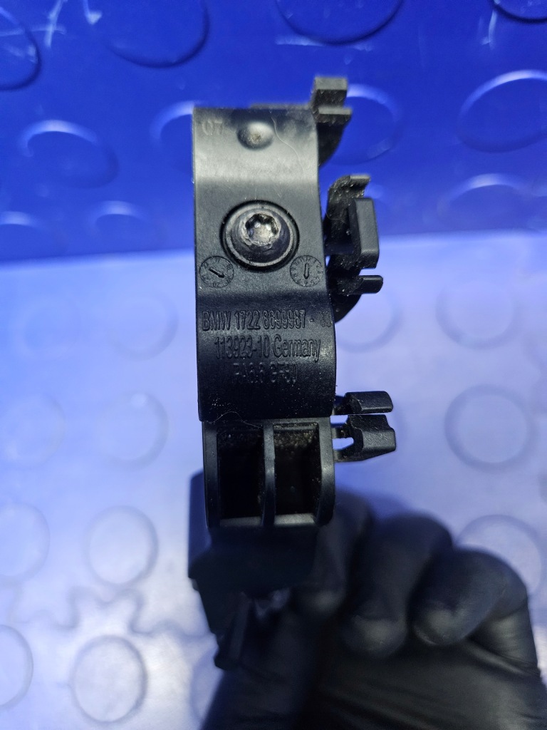 Bmw serii 3 g20 2.0i b46 кронштейн трубка масла радиатора коробки передач Недорого