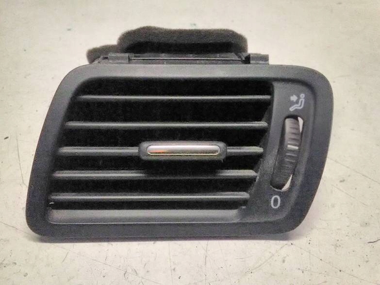 фото №1, Решітка обдув 3c1819701e volkswagen passat b6