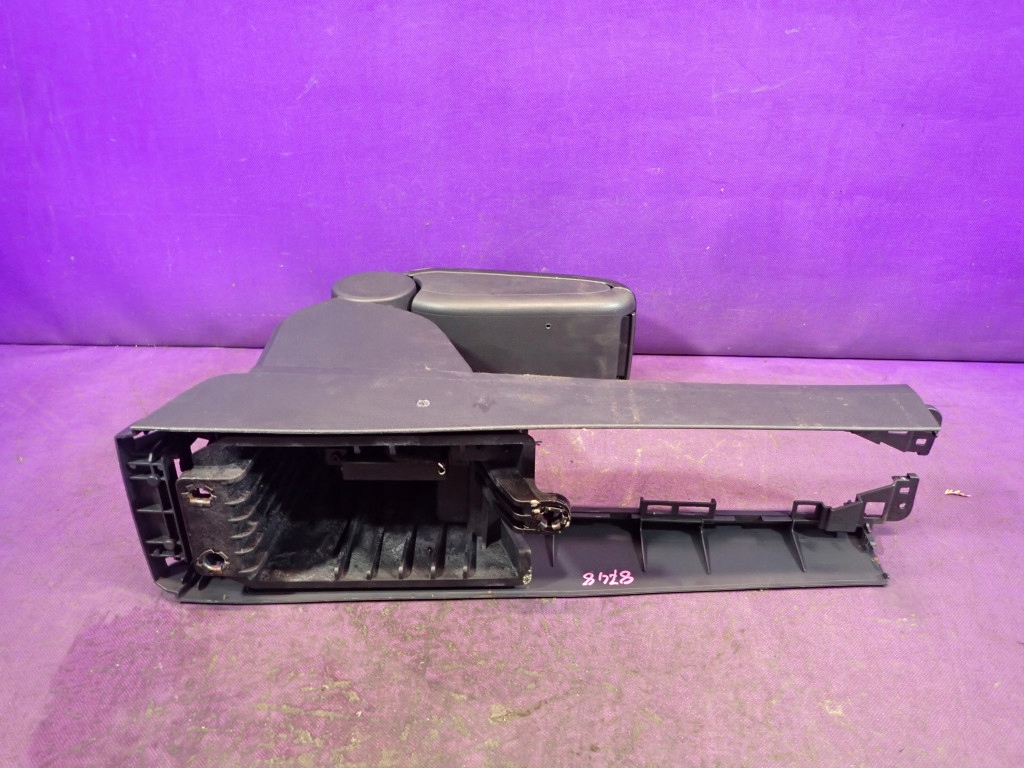 фото №8, Nissan tiida i hb 5d versa 06-09 підлокітник бардачок