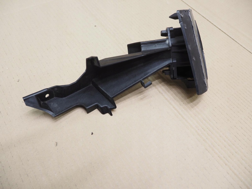 Кронштейн правий омивача фари seat leon 3 3 5f рестайлінг  16- 5f0807596 Зі Шроту