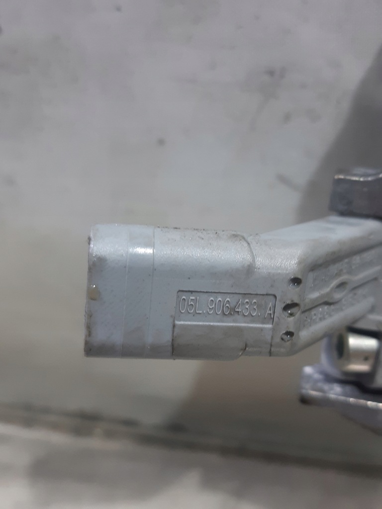 фото №5, Защита сальник вала 05l103173 vw audi 2.0tdi