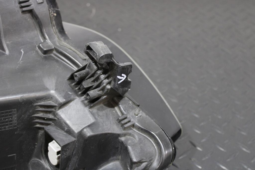 Фонари перед led renault megane iv 4 260108478r 260602792r в Украине