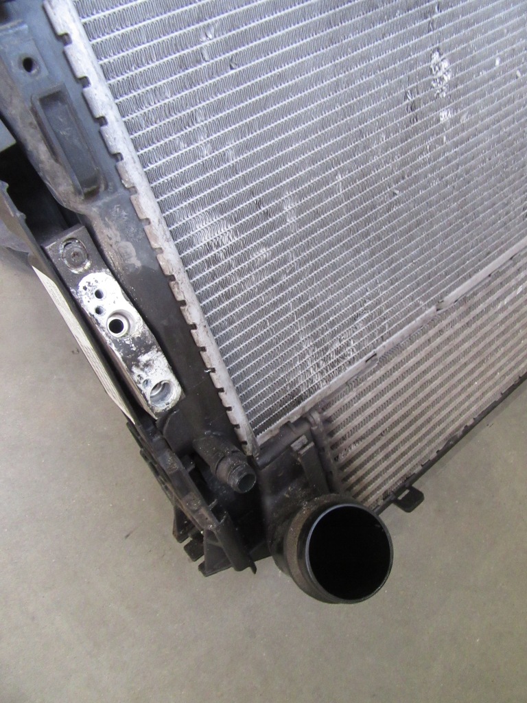 Радиатор радиатор интеркулер корпус bmw f25 x3 f26 x4 3.0 3.5 n57 aut. в Украине