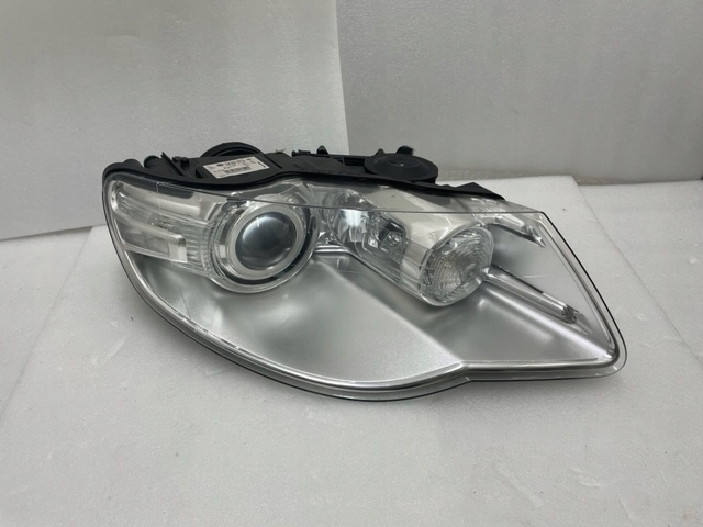 фото №1, Лампа правая vw touareg 7l lift bi ксенон 2009