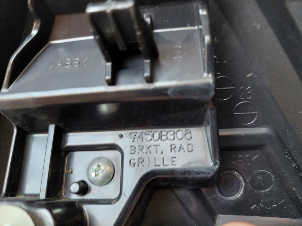 фото №16, Решітка радіатора - решітка радіатора - mitsubishi outlander iii - lift - 2018 - 2022