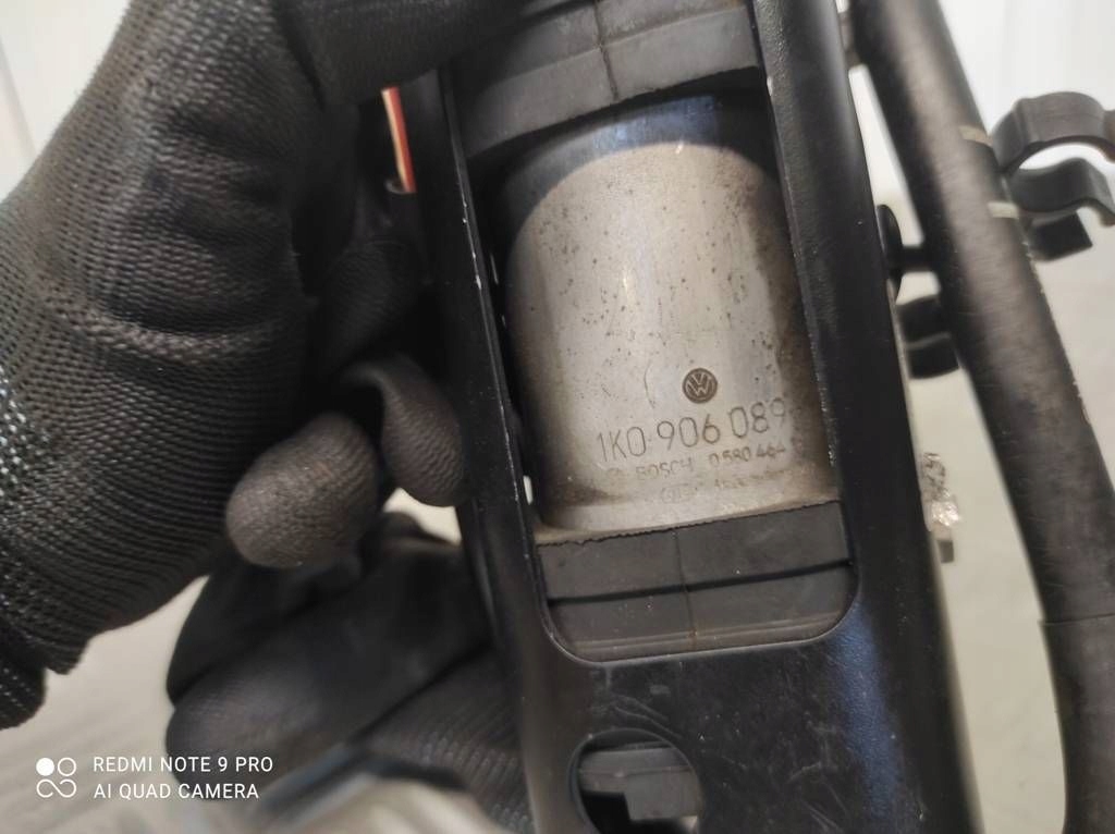 Насос топлива skoda octavia mk2 audi a3 8p vw golf vi 2.0 tdi 1k0906089 Недорого