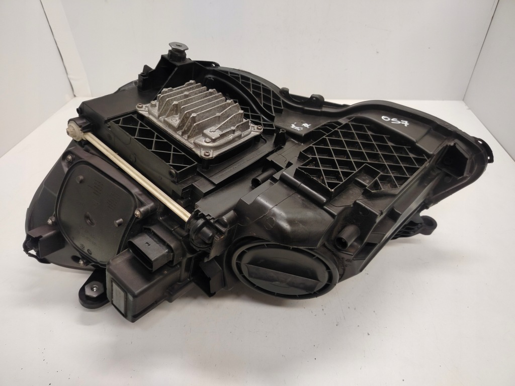 Mercedes w212 e-klasa рестайлинг  led фара правый  левая Доставка