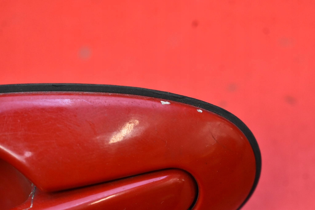 Ручка правый  перед передняя czerwona hyundai купе 1 1 rd 96-99 Киев