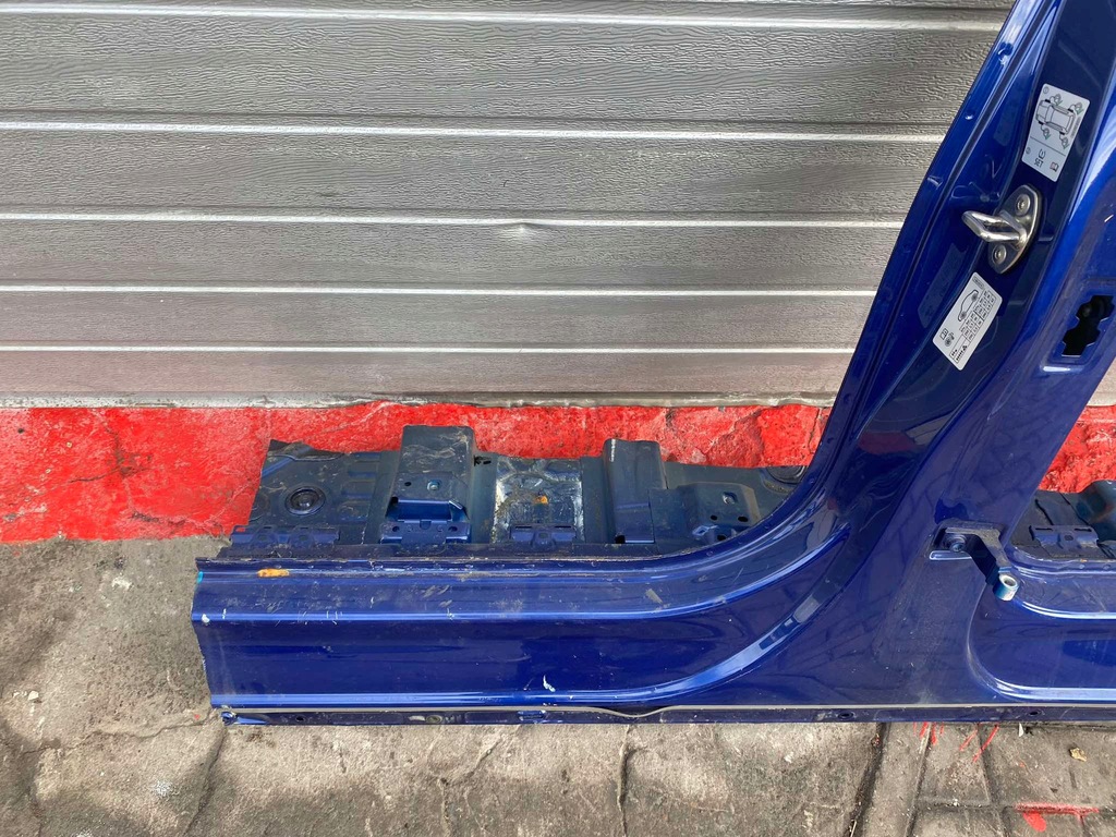 фото №4, Volkswagen id4 блок двигателя порог левый