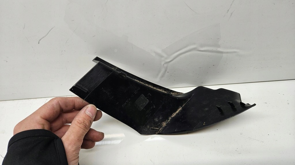 фото №5, Vw golf sportsvan 18- заглушка захист лампи задня ліва