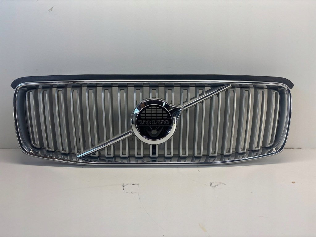 Купити Решітка  решітка радіатора передній перед volvo xc90 2 2017 31479327