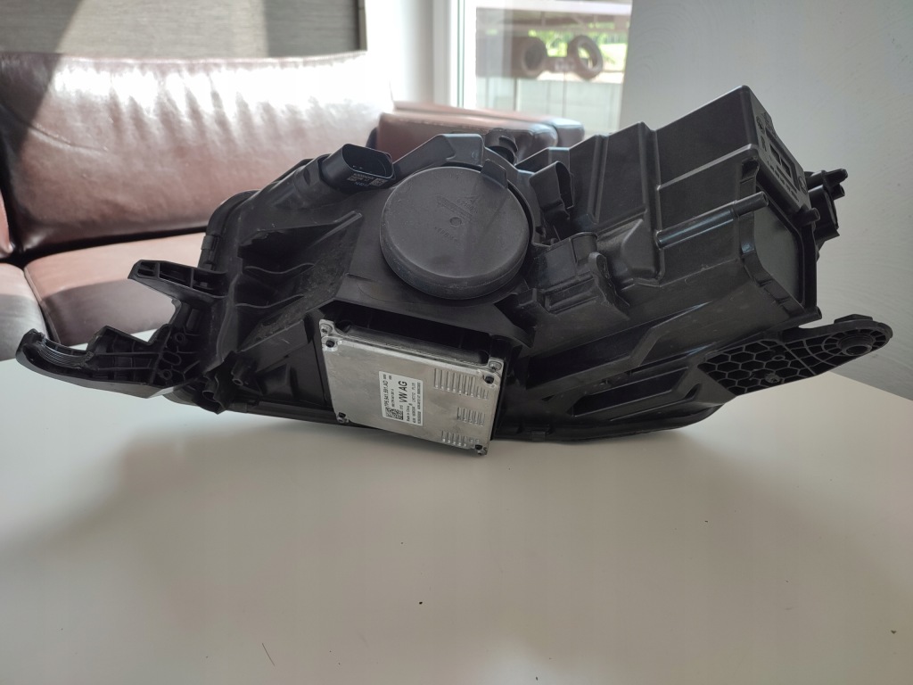 Фара правый  перед skoda fabia 3 рестайлинг  full led Доставка