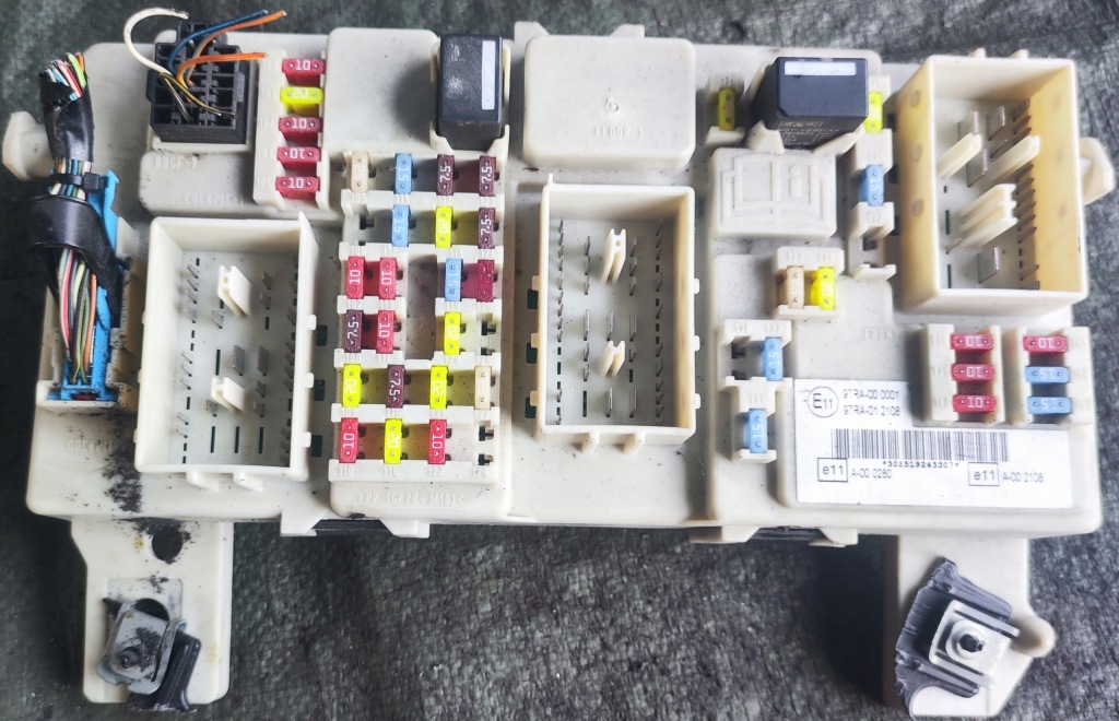 фото №1, Ford focus mk2 1.6 16v модуль коробка bsi