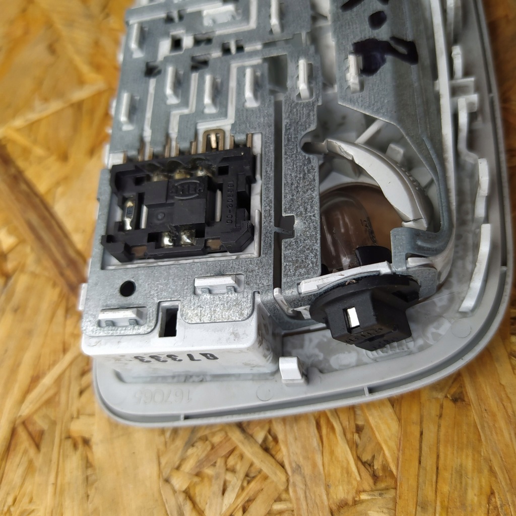 фото №4, Mercedes w212 лампа потолочный освещение кабины