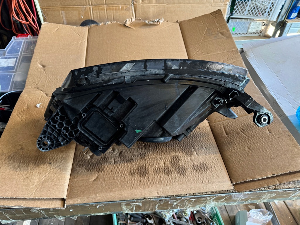 фото №9, Skoda оригинальный номер 6v1941016d лампа передняя p