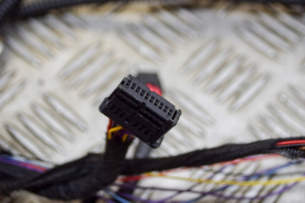 фото №5, Жгут трубопровод датчиков заднего бампера tesla model 3 1067959-00-e 2021